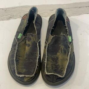 Sanuk Grateful Dead Vagabond slip on loafers.